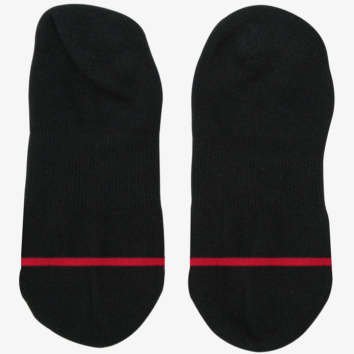 no slip black no show socks.